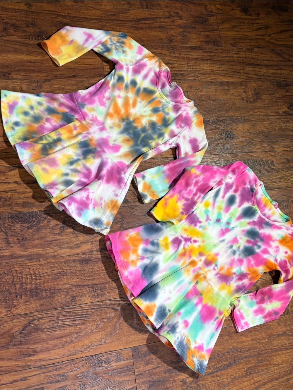 2 Peony baby girls size 5T tie dye dresses